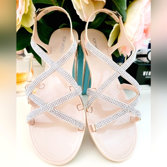 🌺 Top Moda Rhinestone Sandals Flex Sandals - Picture 1 of 7